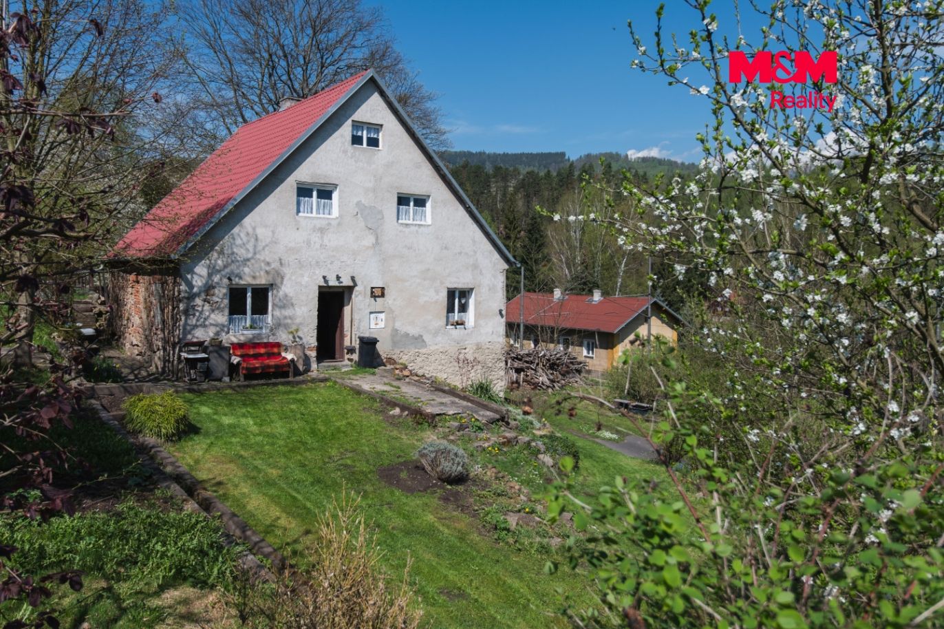 Dům