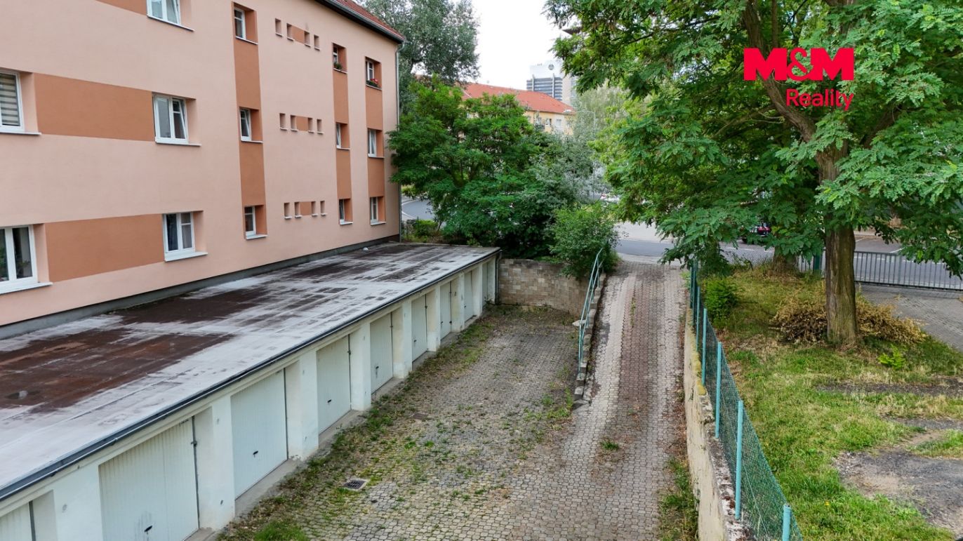 Garáž 
