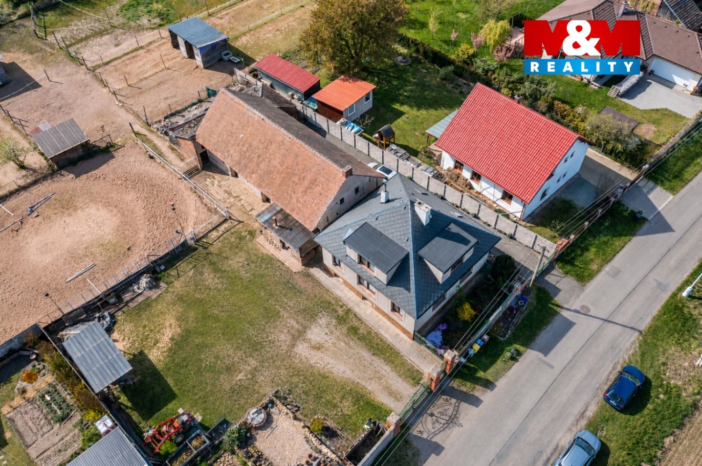 dům