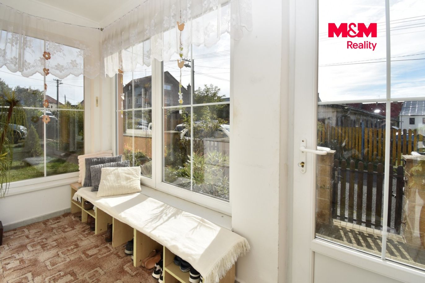 veranda