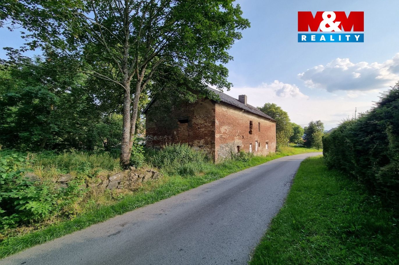 Dům