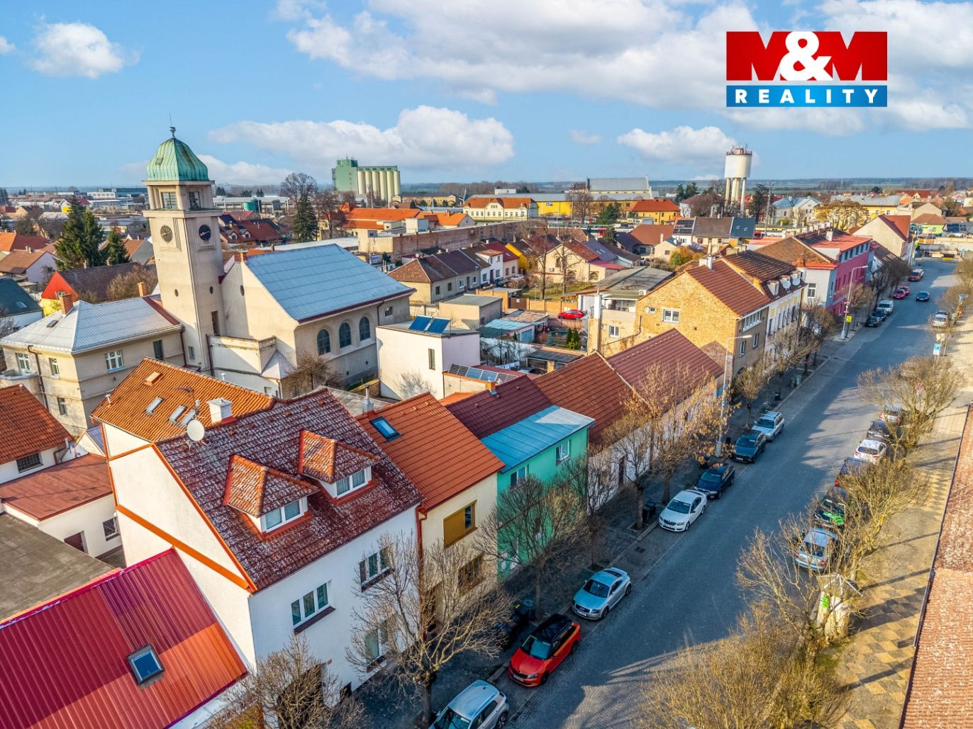 Dům