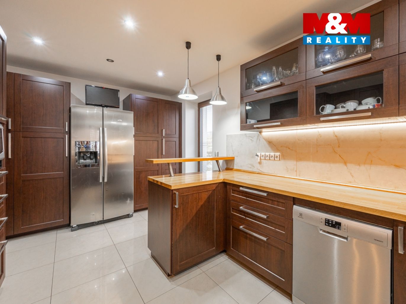 Prodej rodinného domu, 450 m², Neustupov