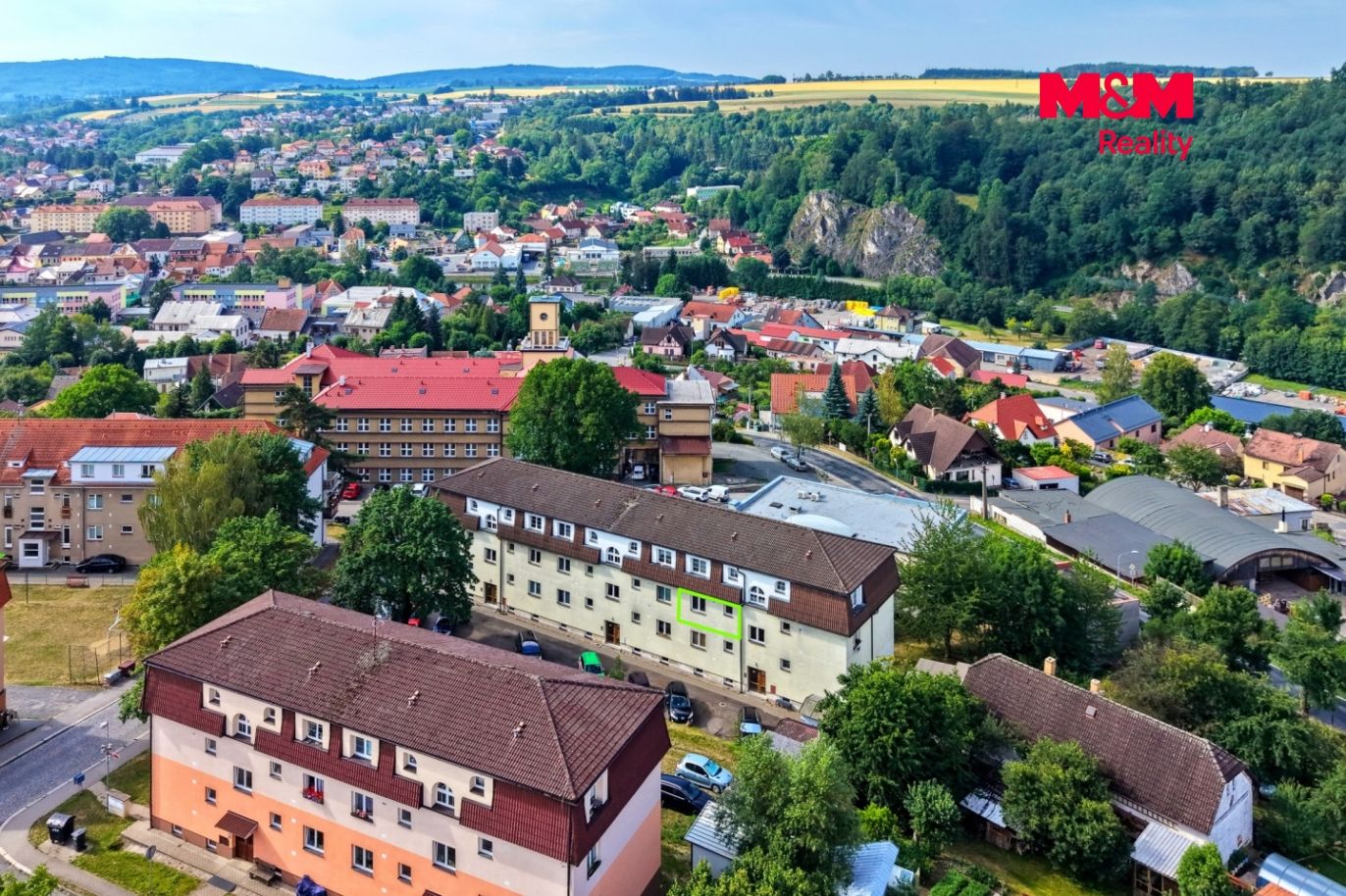 Dům a okolí