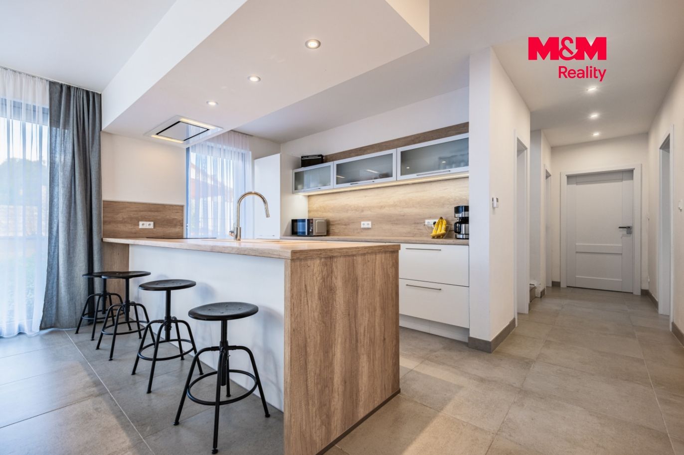 Prodej rodinného domu, 221,47 m², Dolní Lomnice, ul. Smrková