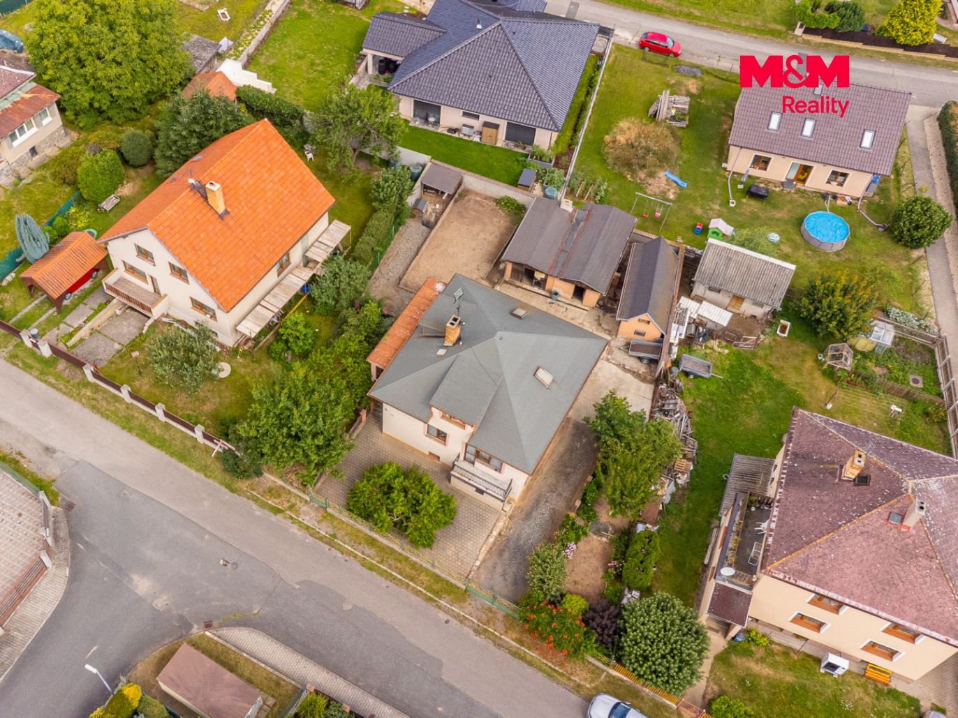 RODINNÝ DŮM KOZOJEDY DRON-5.jpg