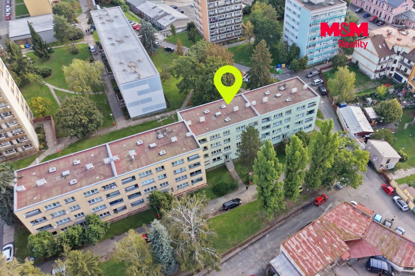 dům z dronu s označením