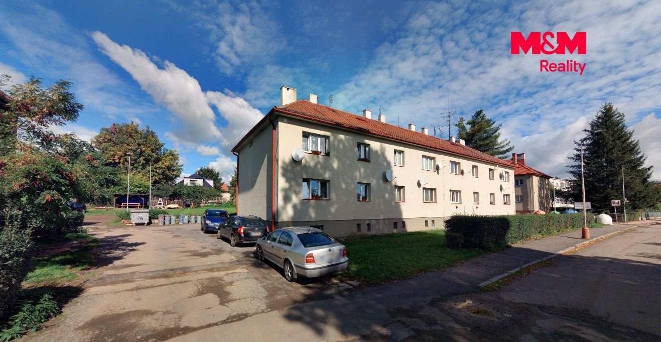 Obrancu miru_zpredu.png