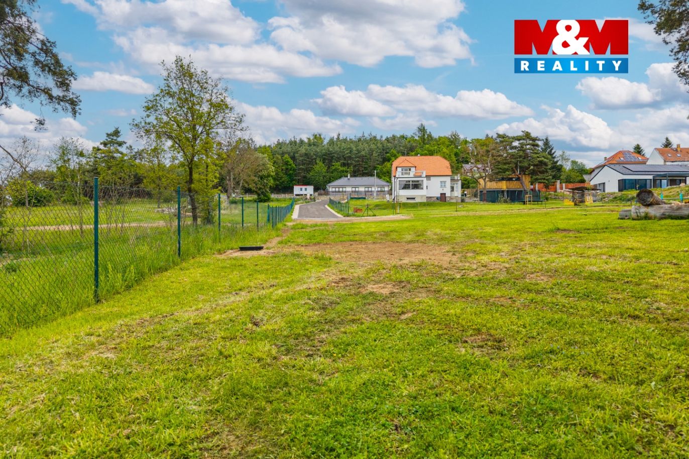 943071 - Prodej pozemku k bydlení, 1055 m², Bukovany