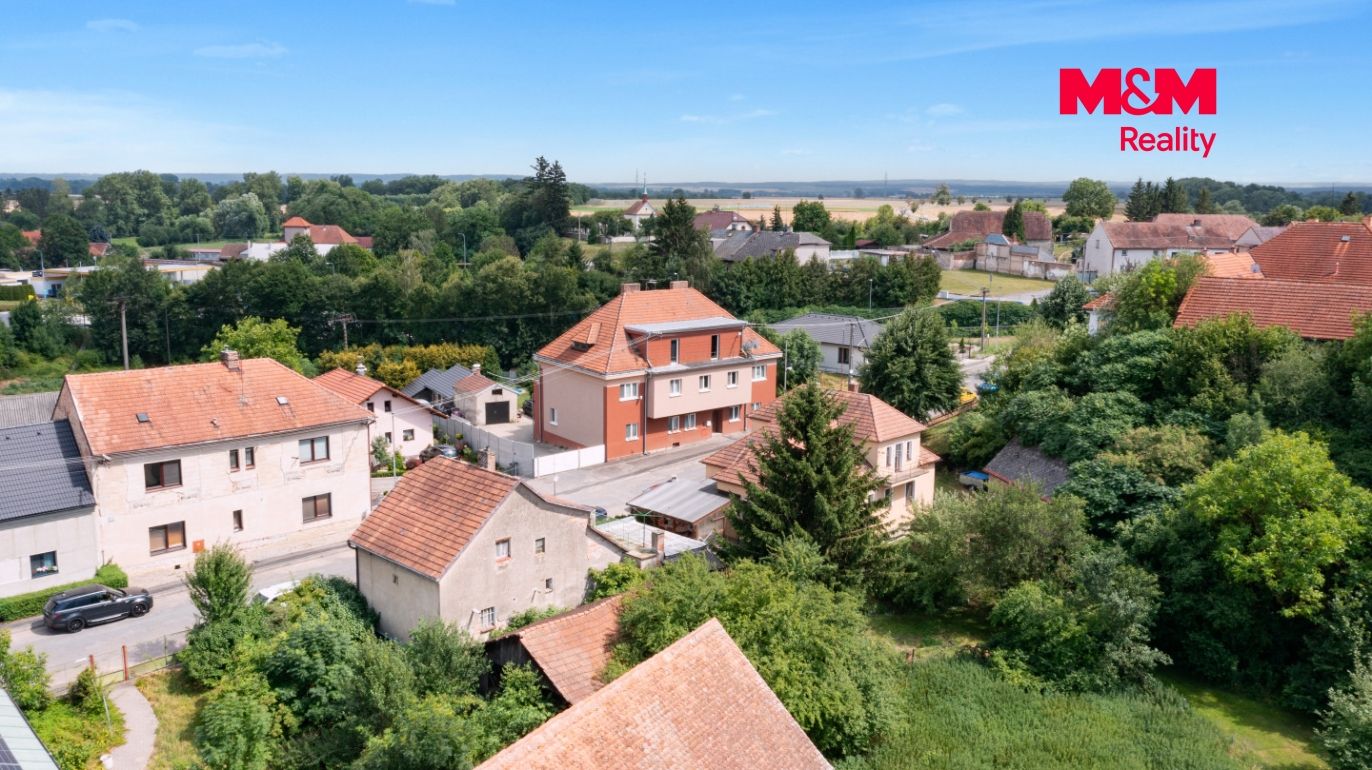 Dům