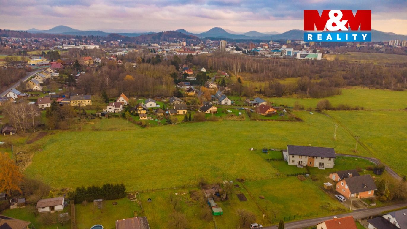 pohled na pozemek