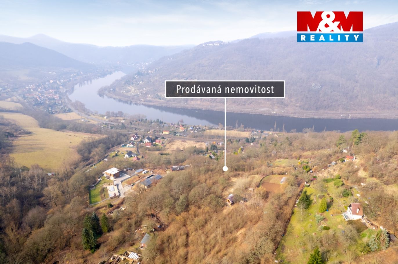 Pohled na prodávaný pozemek
