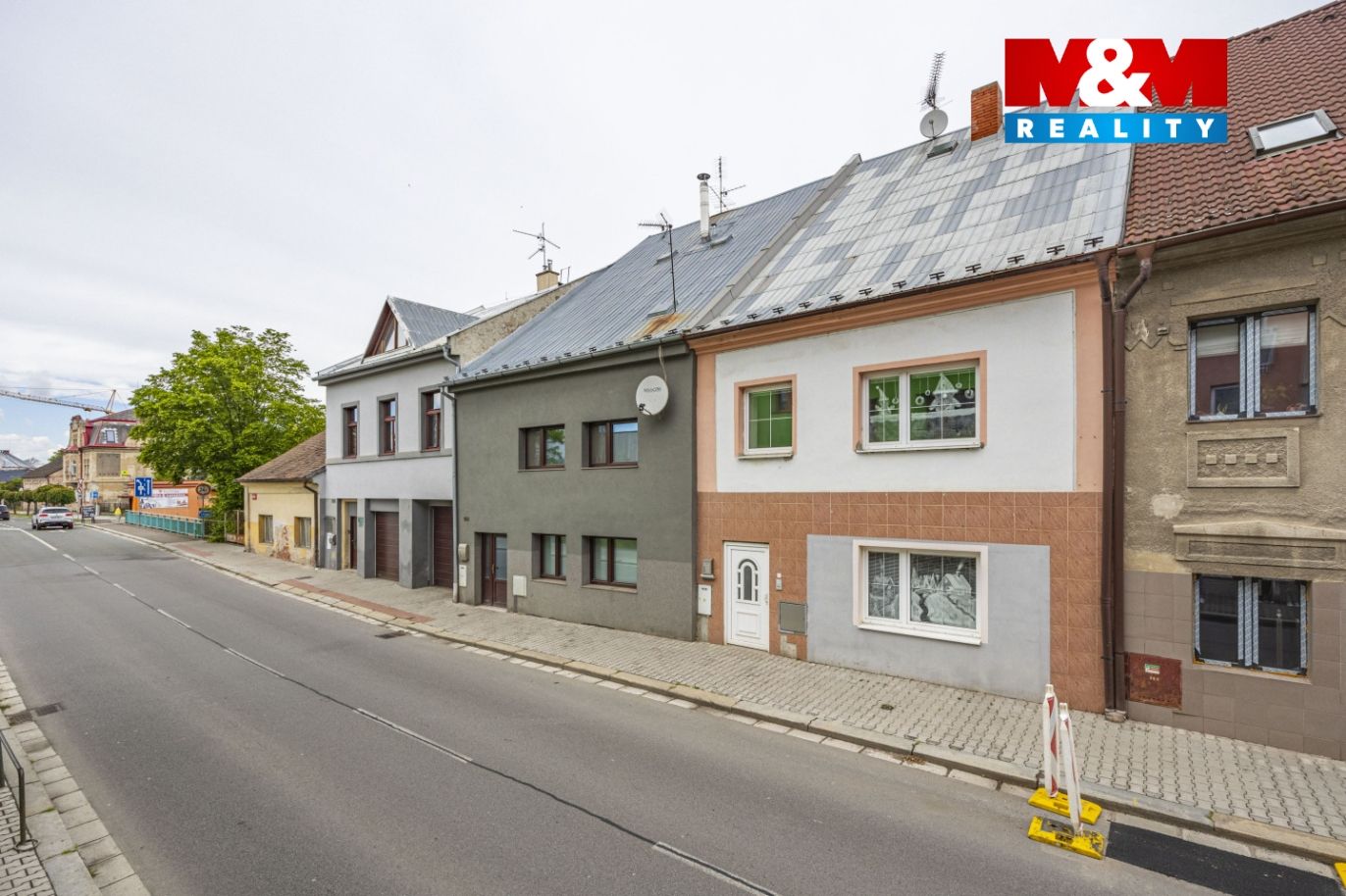 Dům