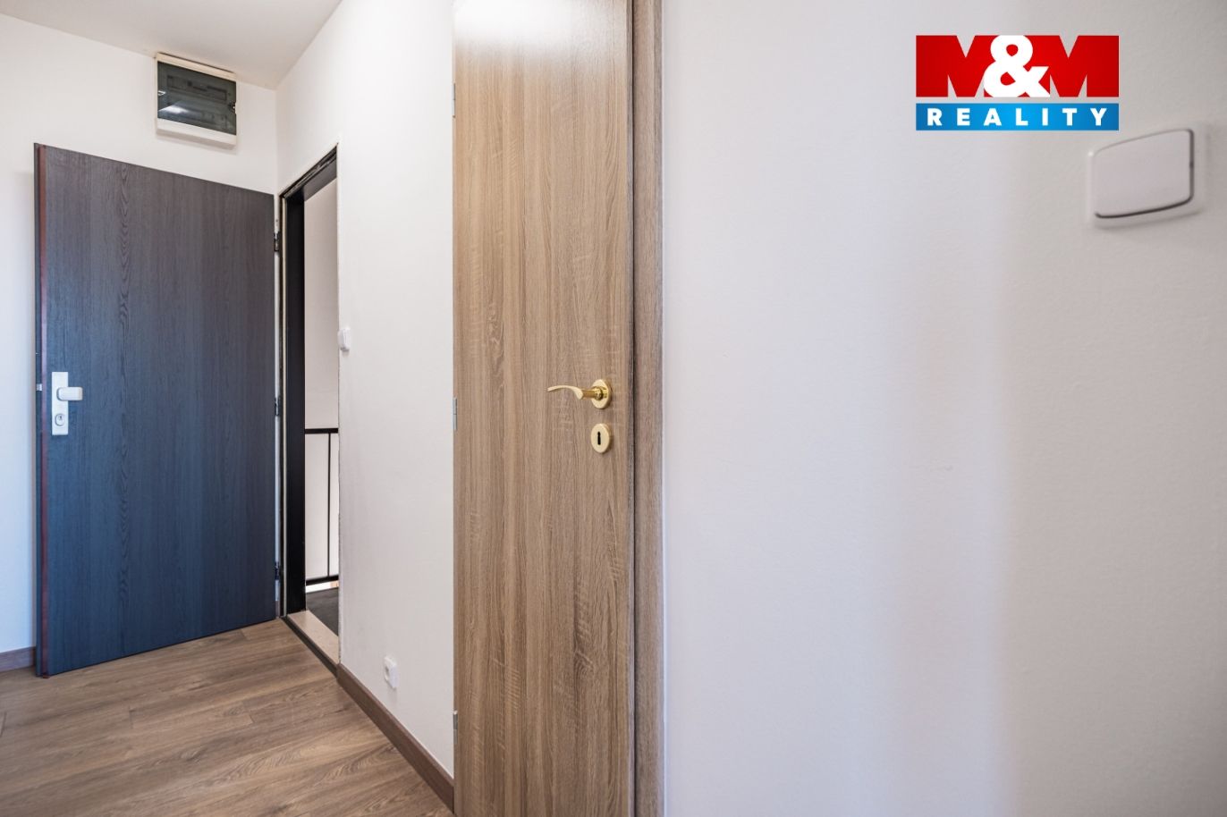 Prodej bytu 1+kk, 35 m2, v Doubravčicích