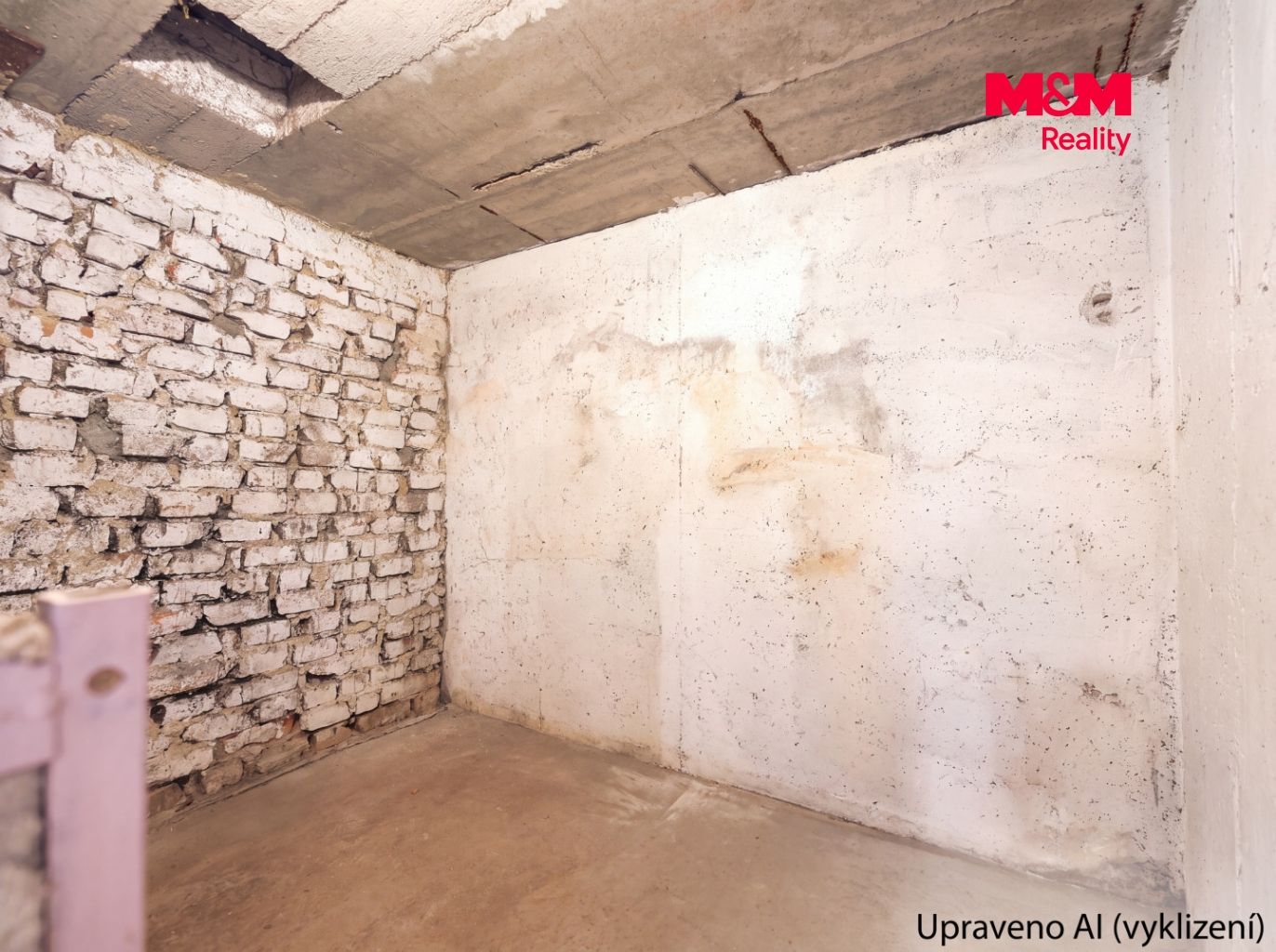 Emptying_architectural_space_wit…_4K_202608270913.jpeg