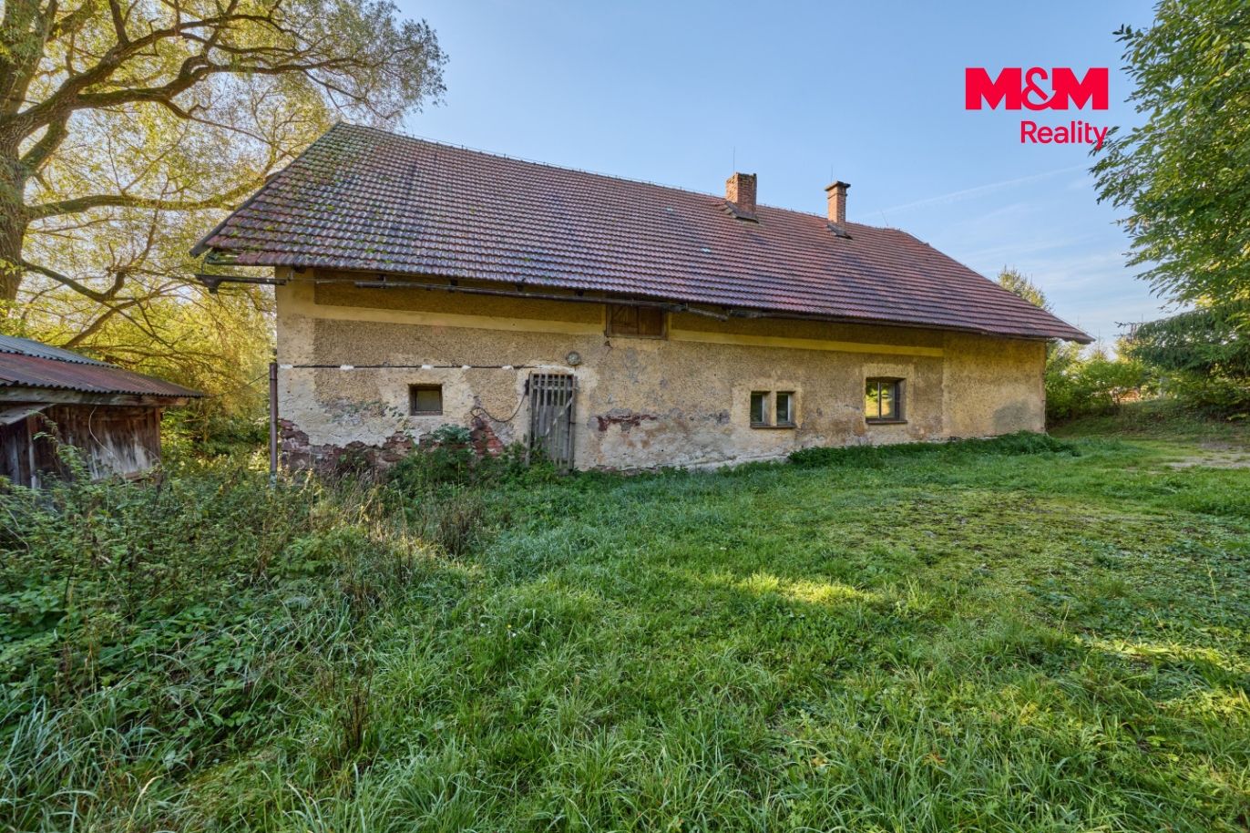 Dům