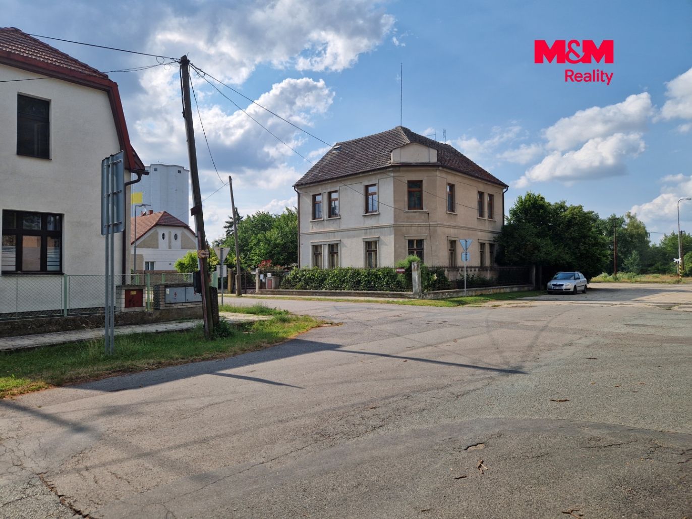 dům