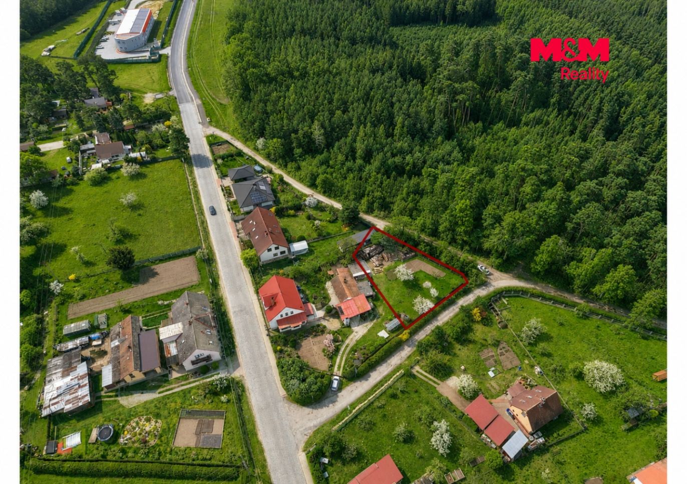 Pozemek a okolí