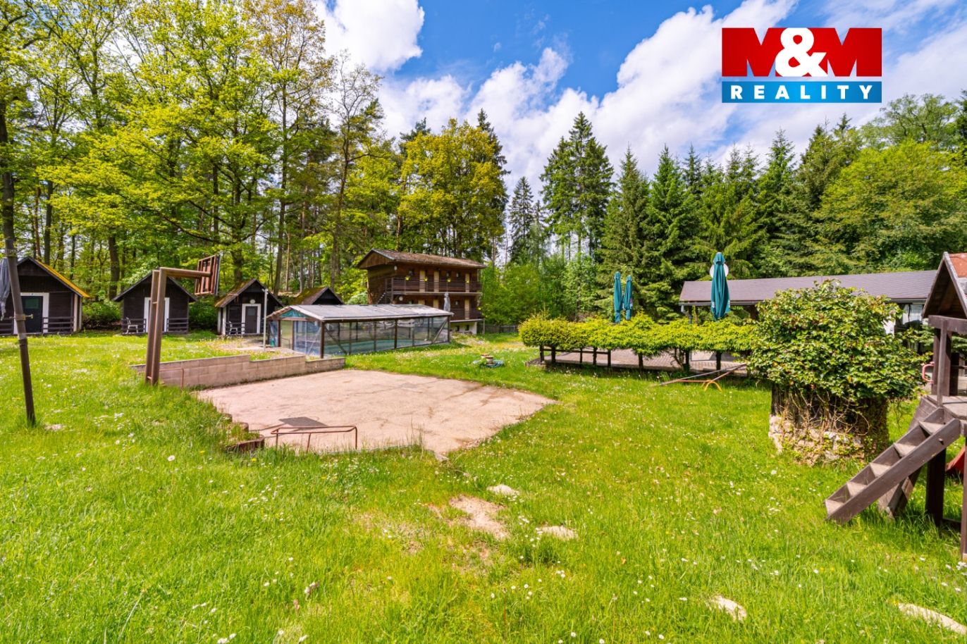 Prodej rekreačního areálu- Kemp, 795 m², Mezirolí