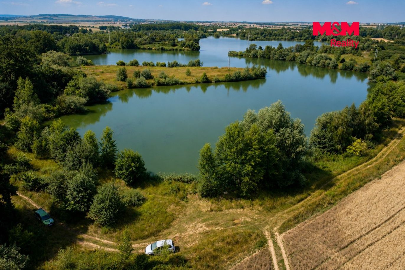 Pozemek u pískovny