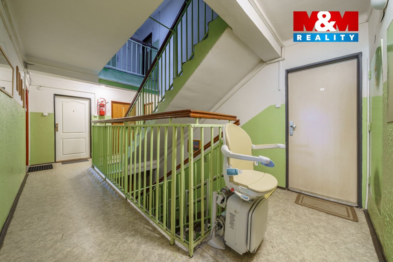 Prodej bytu 3+1, 70 m², Měděnec, ul. Náměstí