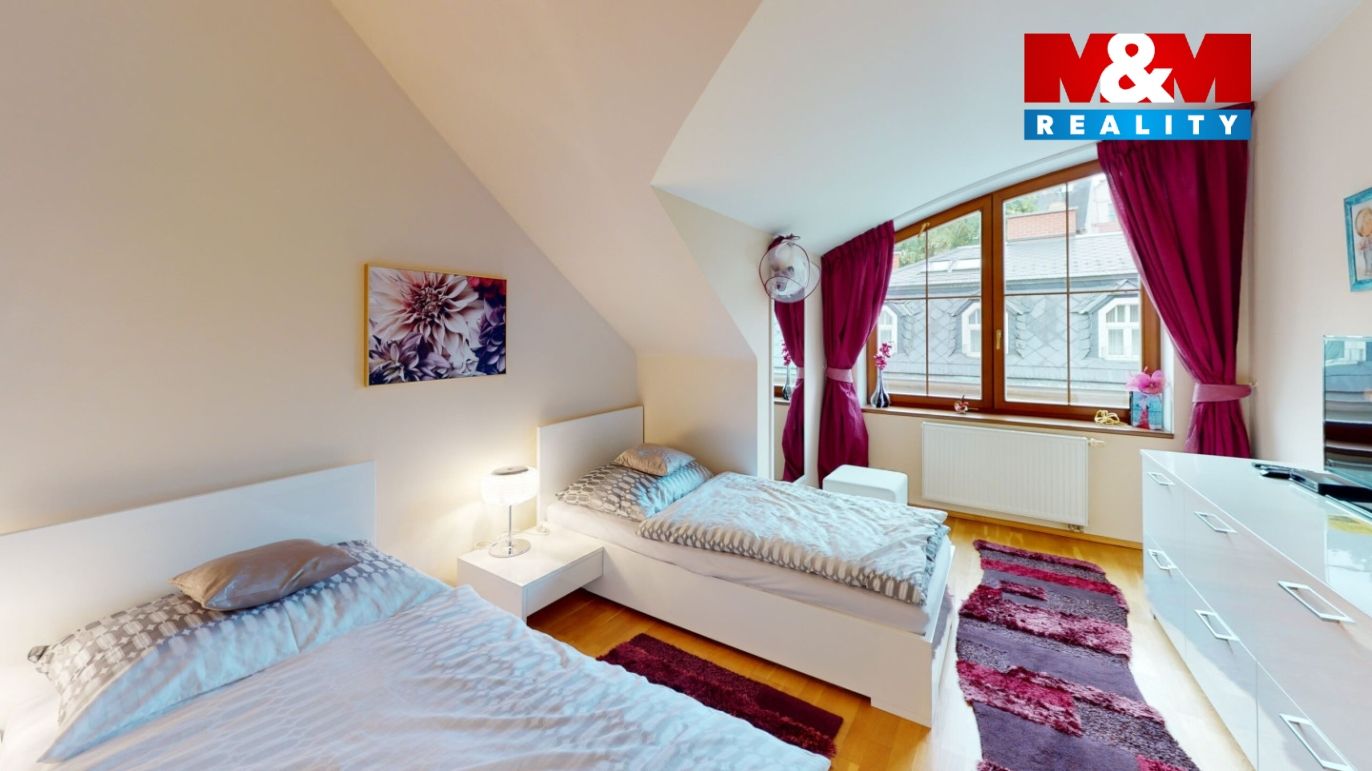 Byt-3kk-111m2-Moravska-Karlovy-Vary-Bedroom2-scaled.jpg