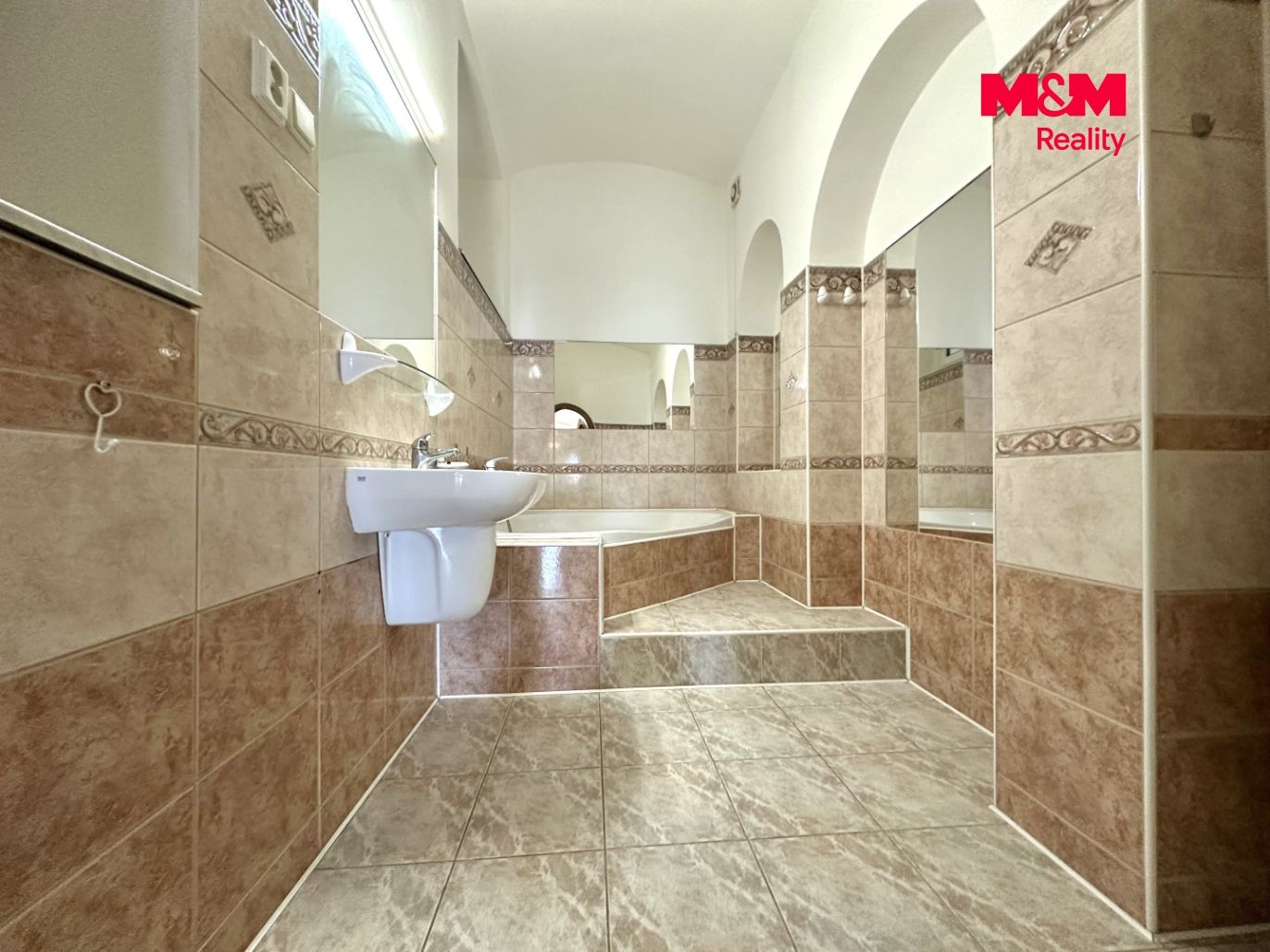 Pronájem atypického bytu, 78 m², Kadaň, ul. Mírové náměstí