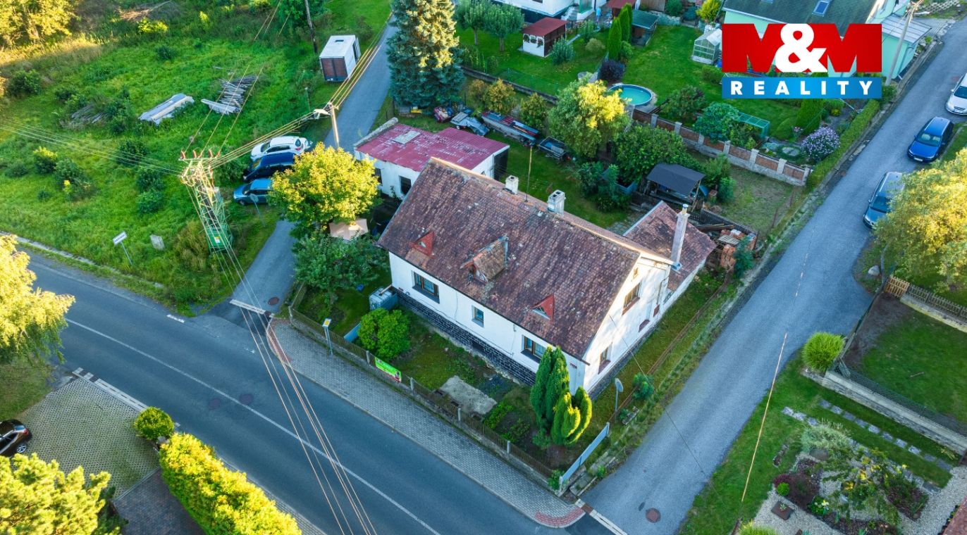 Dům
