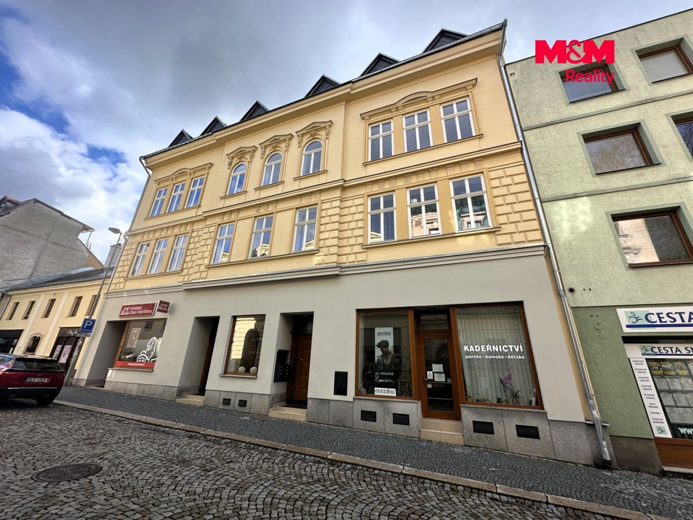 Dům