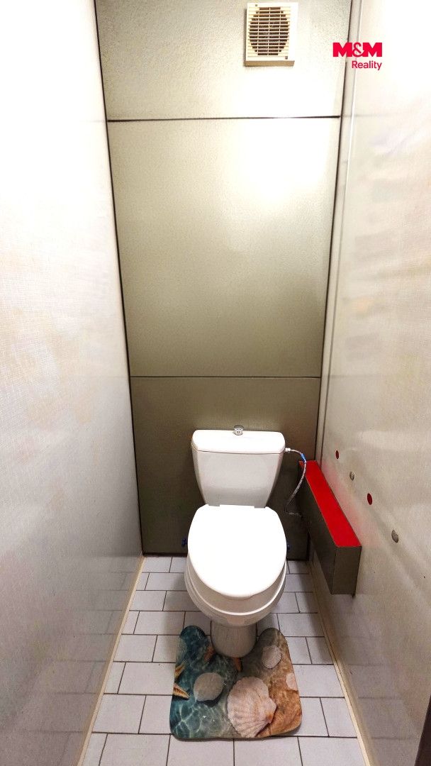 wc.jpg