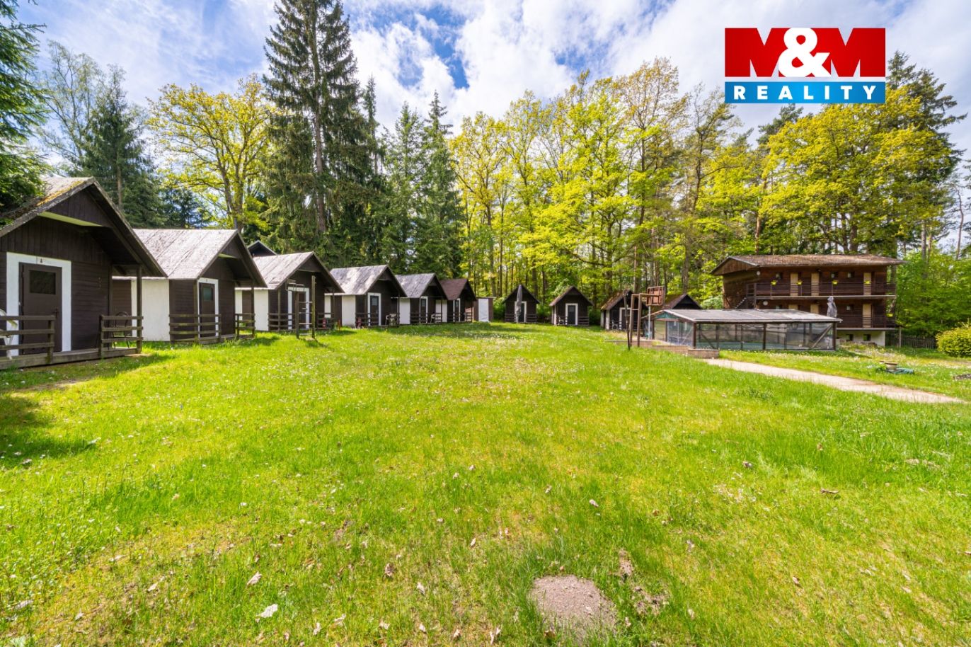 Prodej rekreačního areálu- Kemp, 795 m², Mezirolí