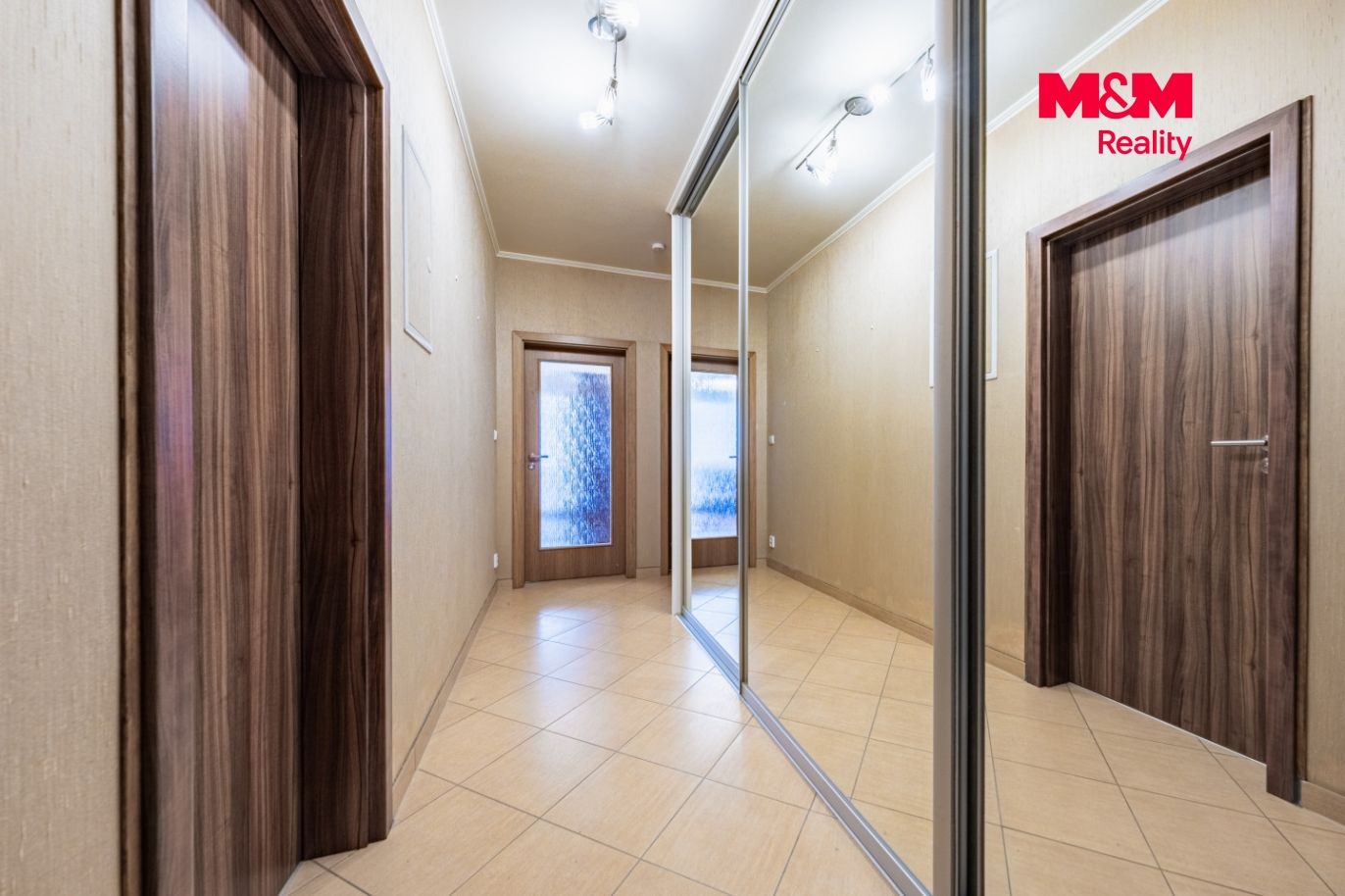 Pronájem bytu 2+kk, 60 m², v Praze, ul. Hornoměcholupská