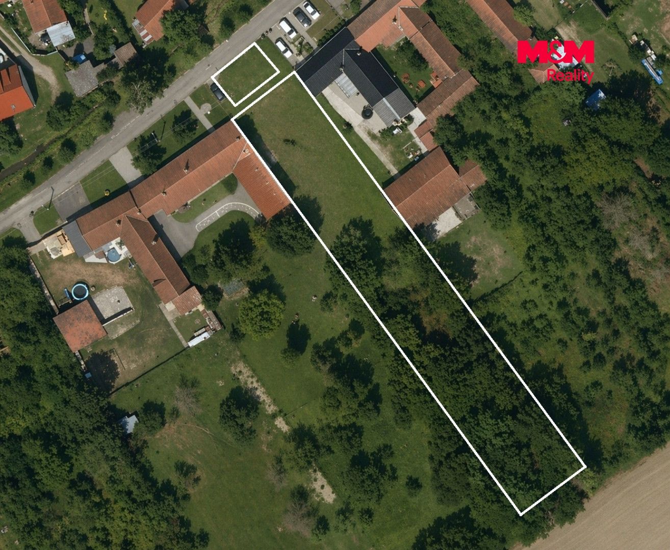 volný pozemek Hvězdlice .jpg