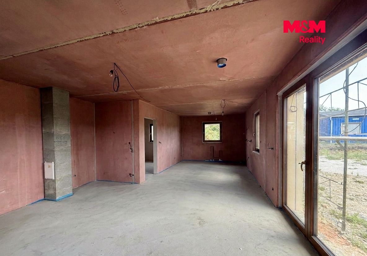 Obývací pokoj s kuchyní