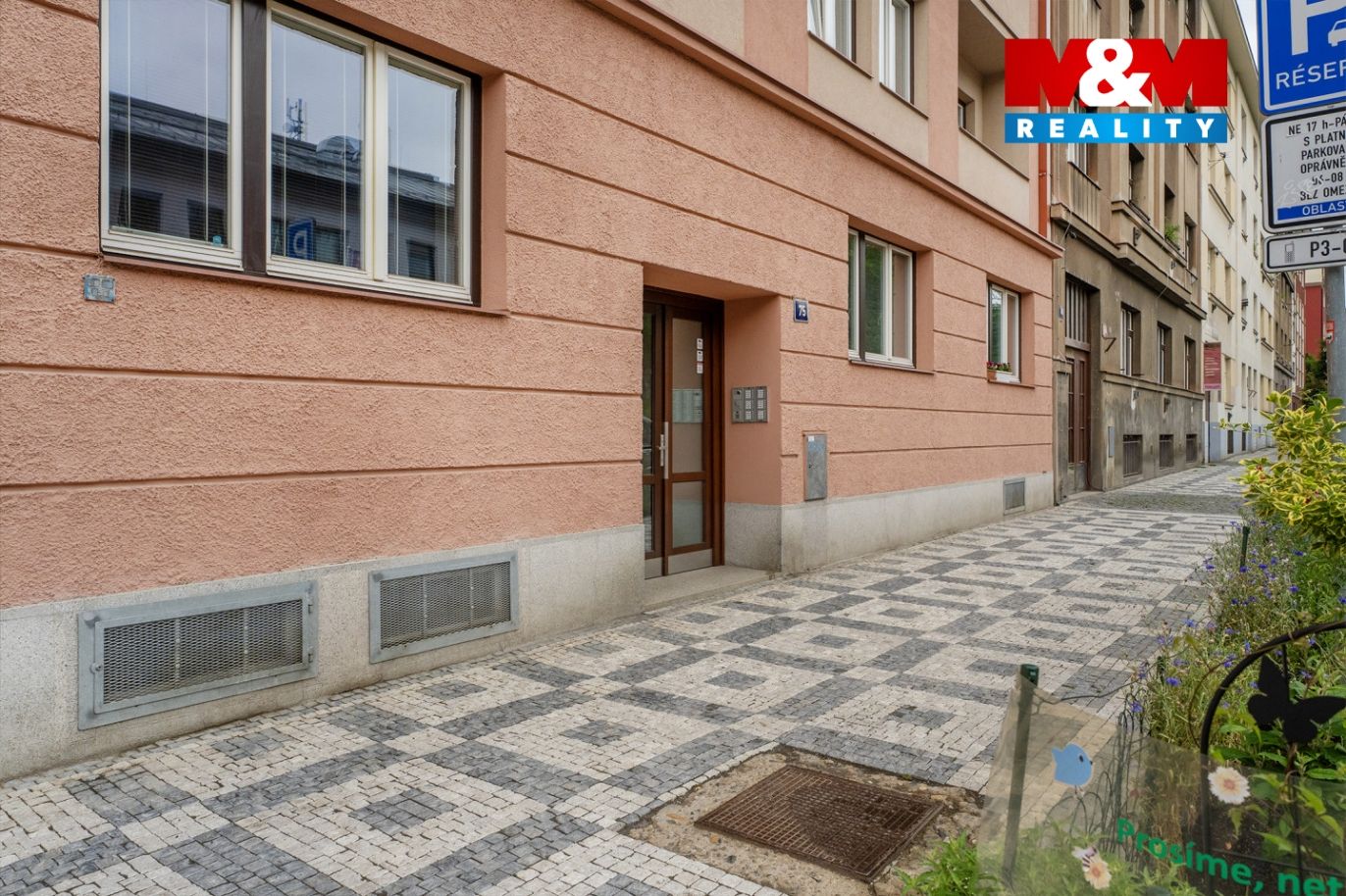 Dům