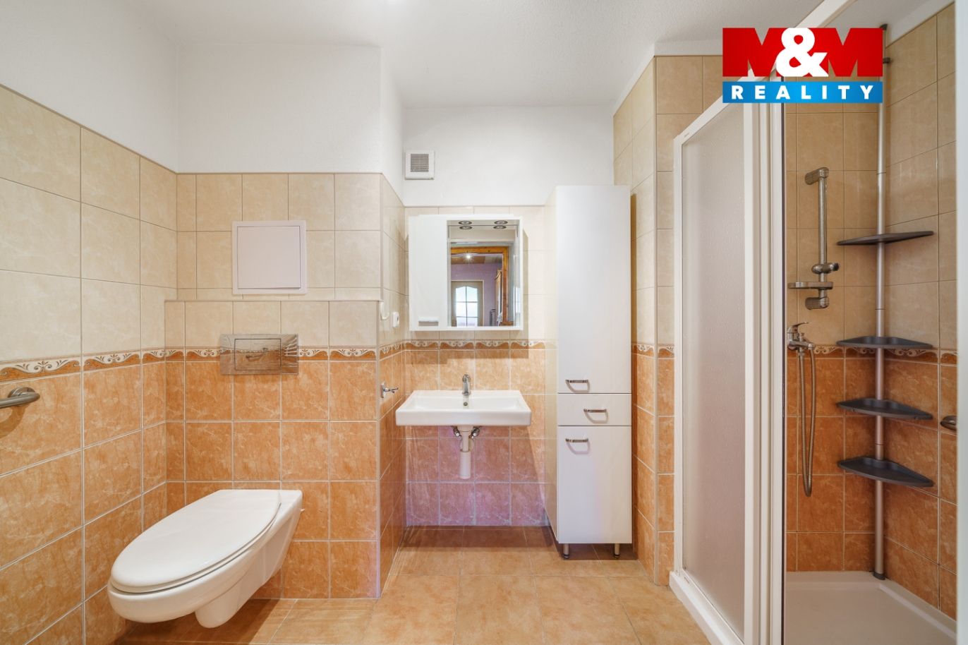 Prodej bytu 3+1, 70 m², Měděnec, ul. Náměstí
