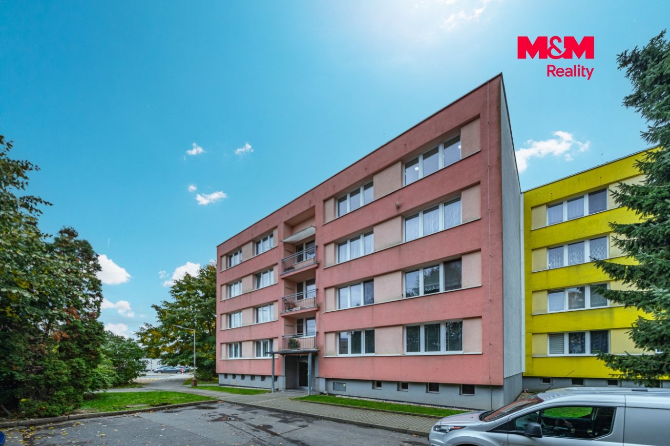 Dům