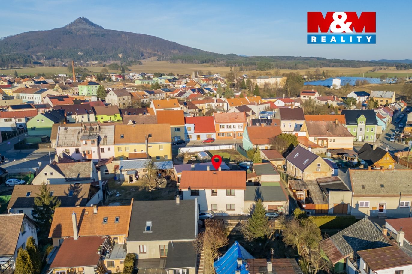Dům