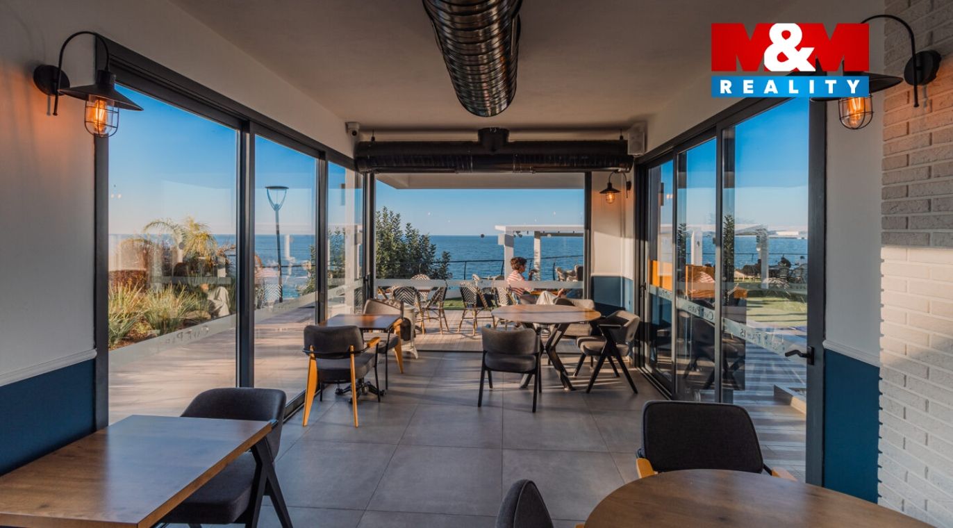 Restaurace v areálu rezidence