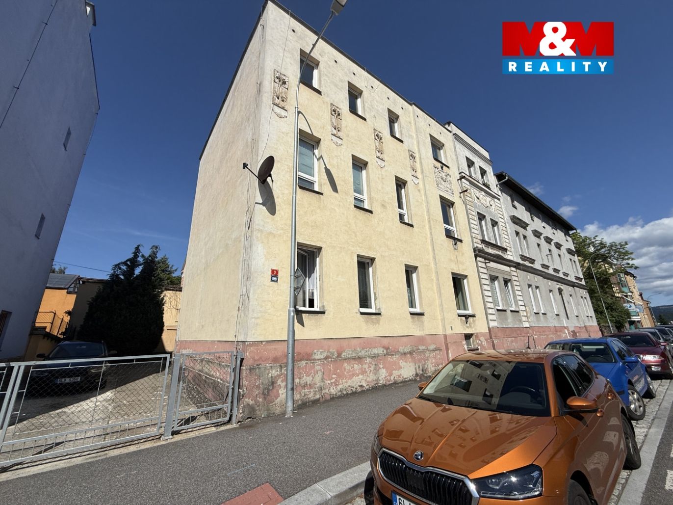 dům