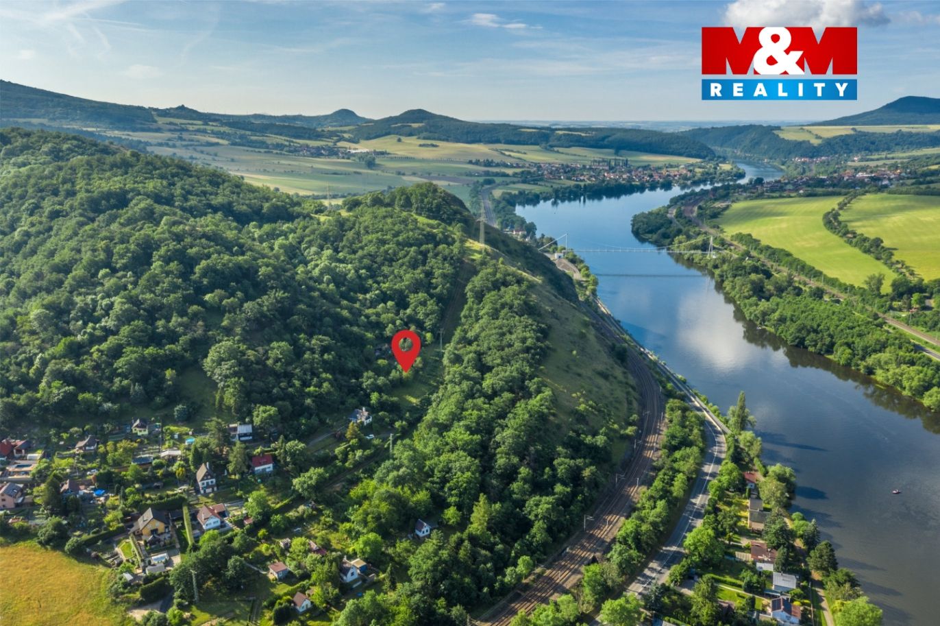 Pohled na pozemek