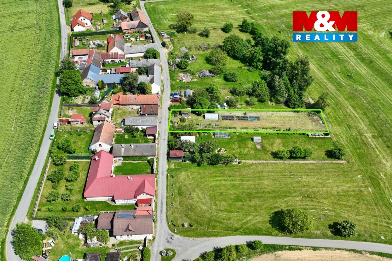 zahrada a okolí