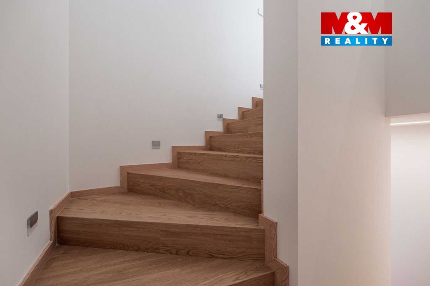940723 - Prodej rodinného domu, 210 m², Velké Popovice