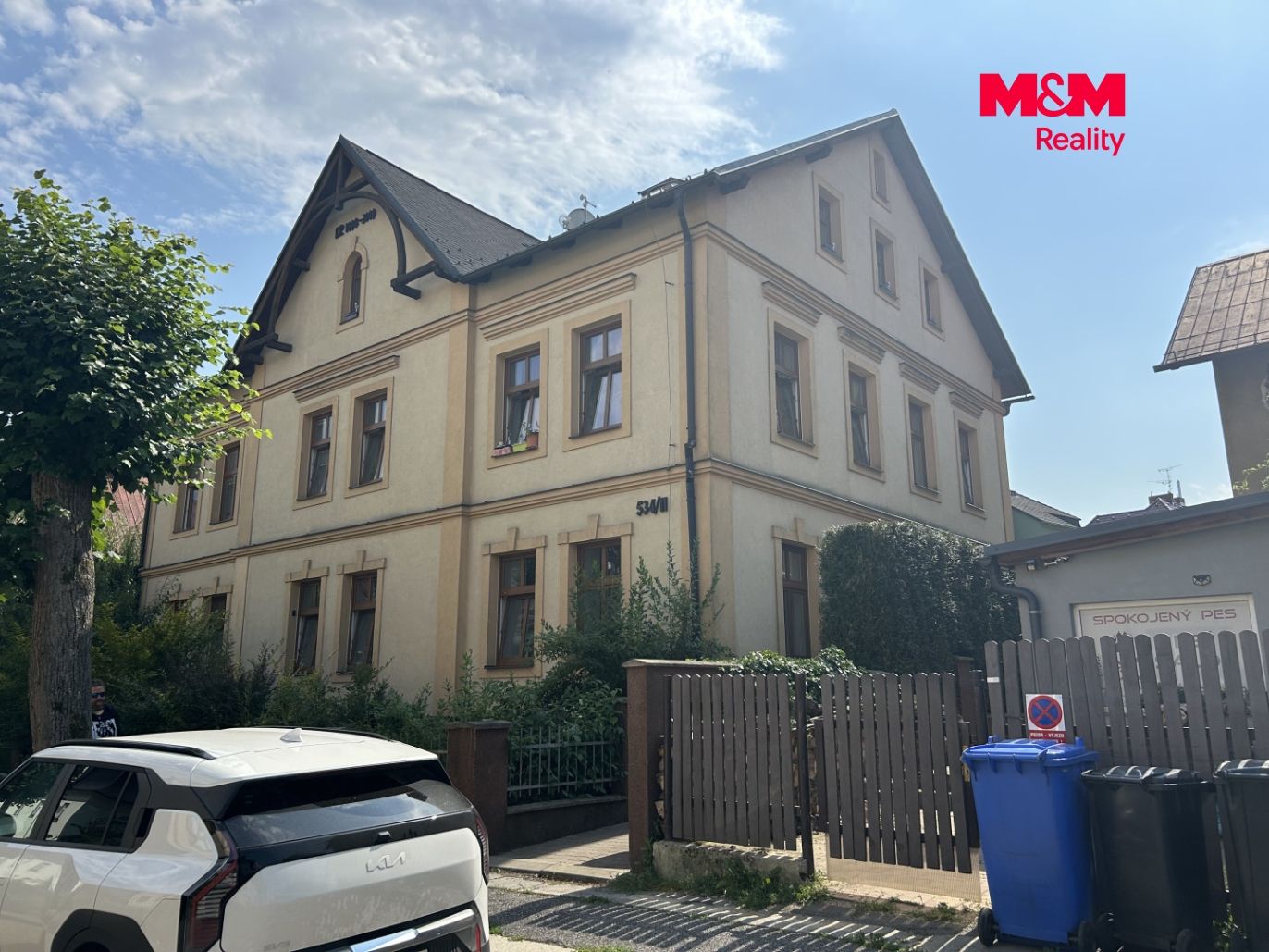 dům
