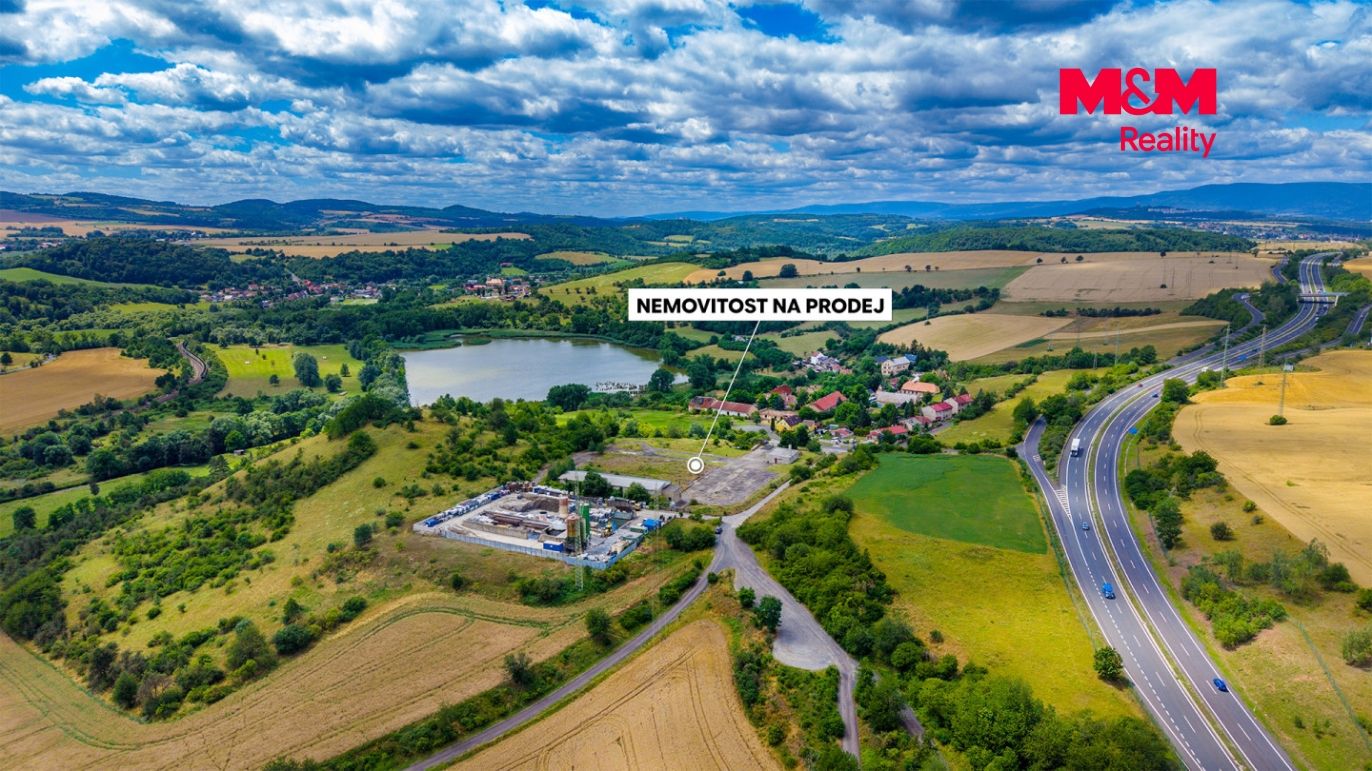 pohled na pozemek