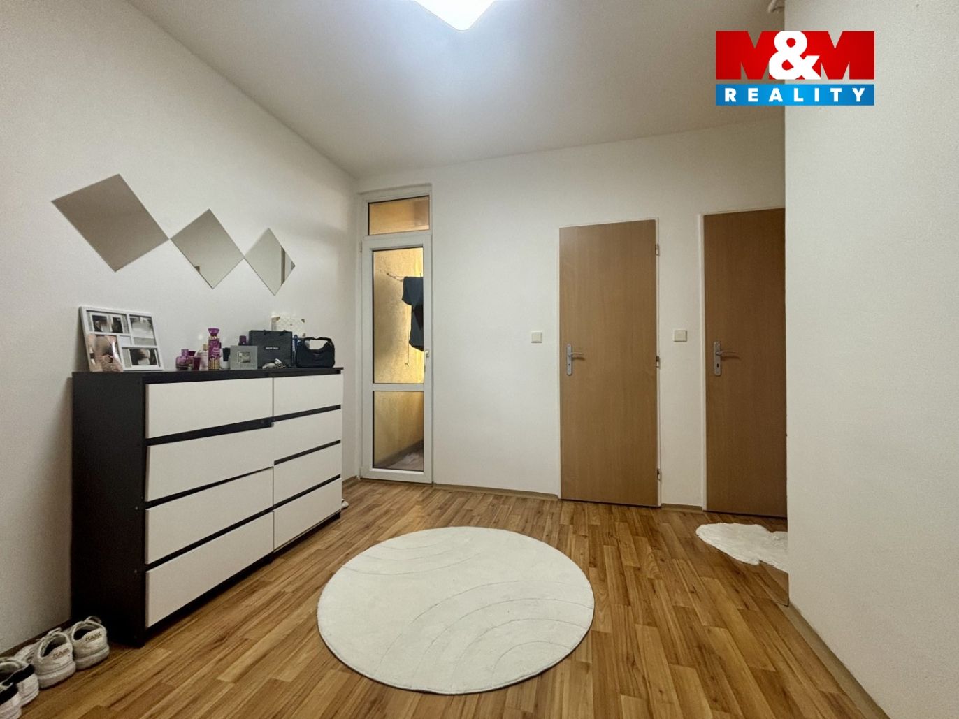 f376dffe-c5b7-438f-9840-e2d2e746ae72.jpg