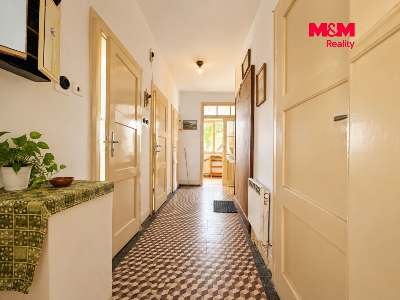 Vintage Geometric-Tile Hallway.png