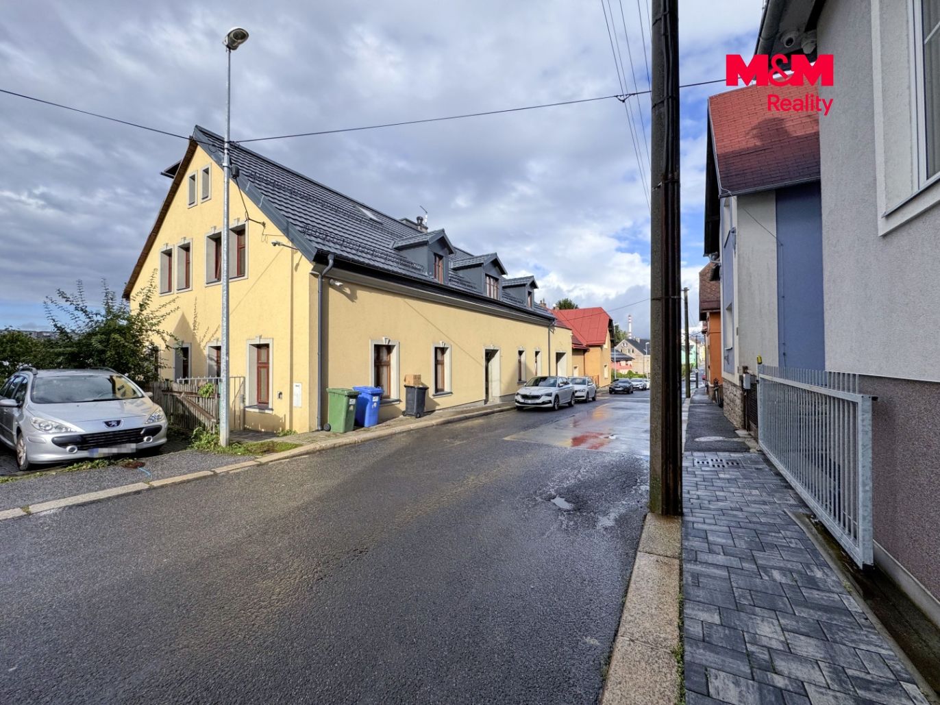 Dům