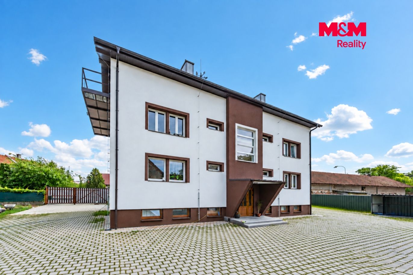 Dům