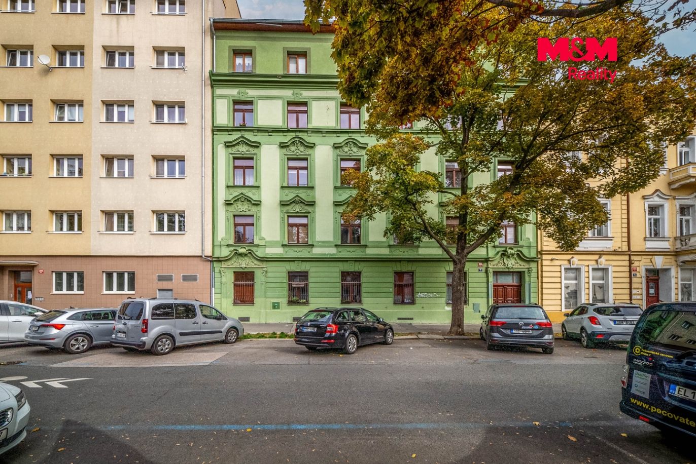 Dům